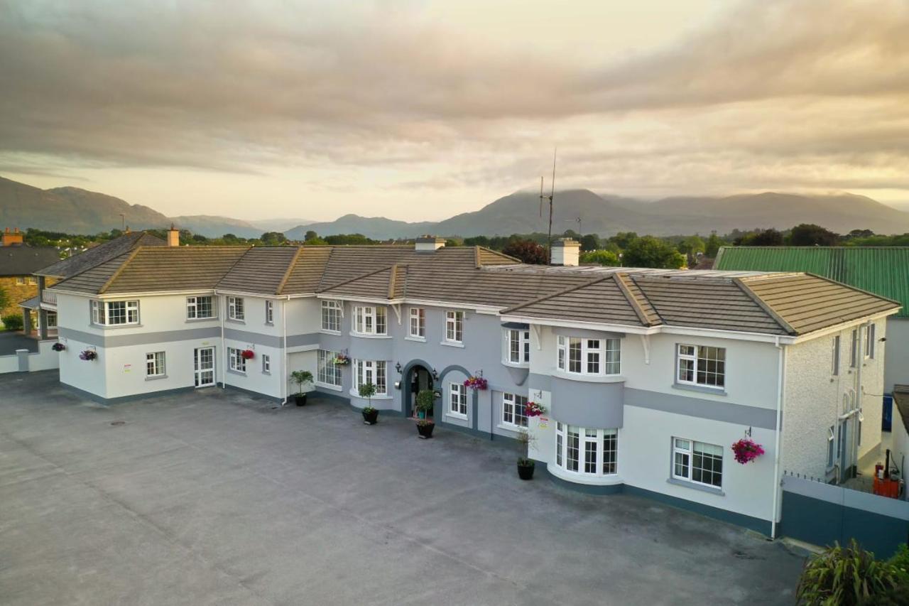 The Lodges At Castle Lodge 킬라니 외부 사진
